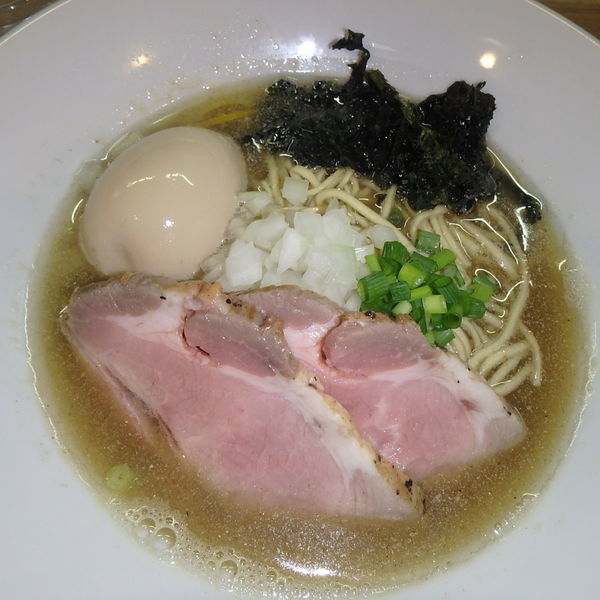 「煮干しそば(塩) (750円)、味玉(100円)」@中華そば 先崎の写真