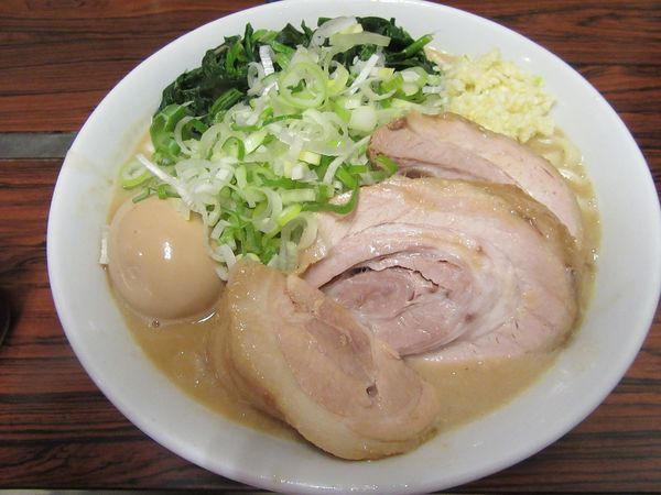 「ラーメン豚一切れ（８４０円）＋味玉＋れん草」@ちばからの写真