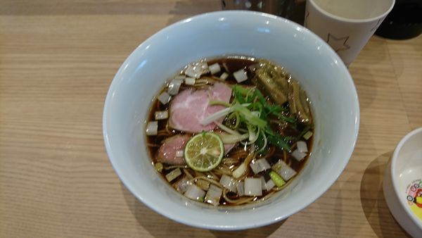 「京鴨出汁そば黒」@Handicraft Worksの写真