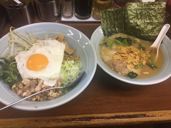 「しょうゆらーめん、三國丼」@ラーメン三國家 関内店の写真