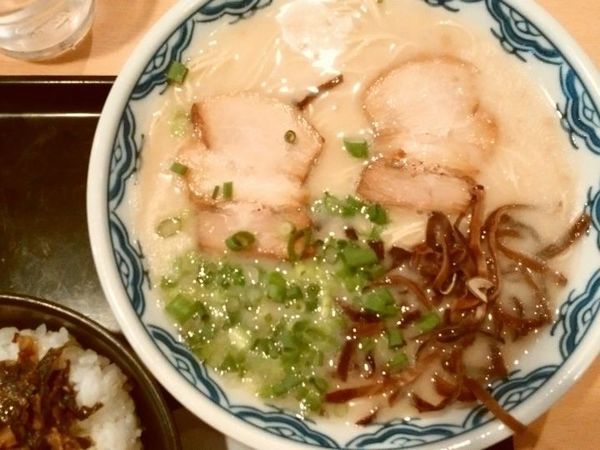 「博多らーめん」@由丸 九段下店の写真