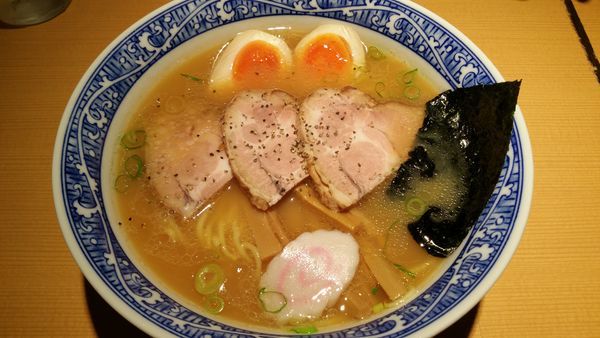 「特製中華そば（900円）」@中華そば 青葉 飯田橋店の写真