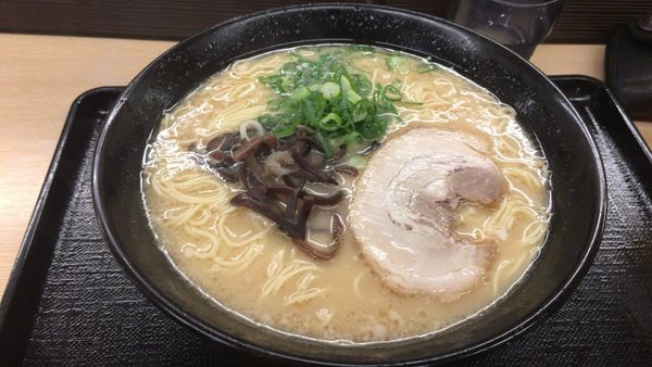 「博多ラーメン 大盛」@博多らぁめん ふくちゃん 千葉幸町店の写真