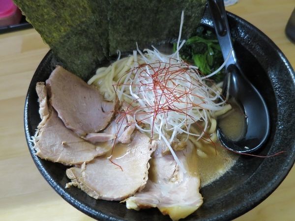 「濃厚豚骨醤油らあめん」@らあめん家の写真