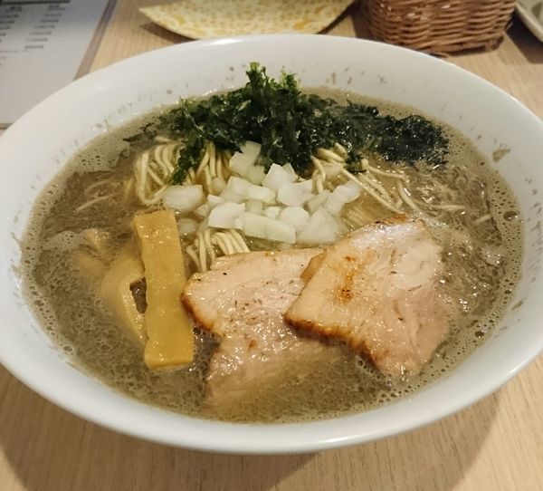 「濃厚煮干ラーメン 背脂無」@麺＆cafe Coi.Coi.の写真