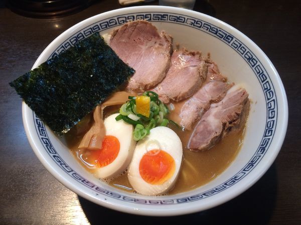 「焼き豚ラーメン（味付玉子入り）」@らーめん はやしの写真