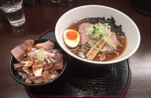 「醤油ラーメン(平打ち麺160g)」@麺処 学の写真