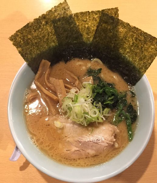 「家系正油ラーメン690円」@横浜家系ラーメン 極家の写真