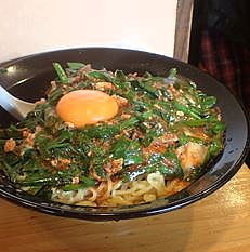 「韮玉らーめん（汁なし）800円＋大盛100円」@らーめん でくの坊の写真