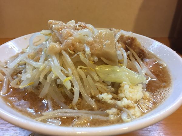 「ミニラーメン （ﾆﾝﾆｸ少なめ ｱﾌﾞﾗ）」@豚星。の写真