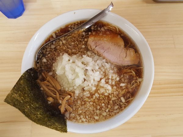 「薬味ラーメン 特大 ￥900」@八王子らーめん つけ麺専門店 びんびん亭 ユーロード店の写真