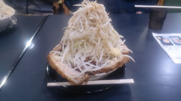 「とん嬉チャーシュー麺(大)1100円」@麺屋 とん嬉の写真