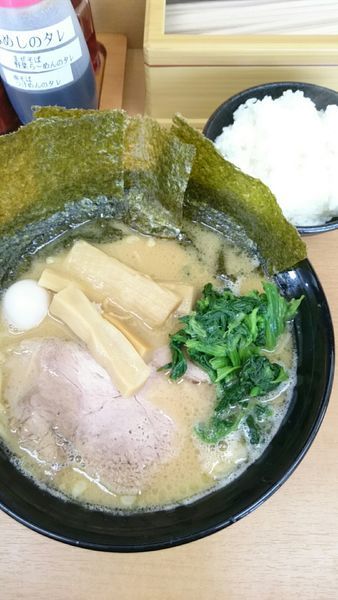 「らーめん   730円」@横濱家系 虎壱家の写真