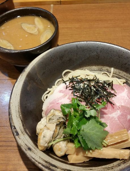 「限定　牡蠣の味噌つけそば950円」@寿製麺よしかわ 川越店の写真