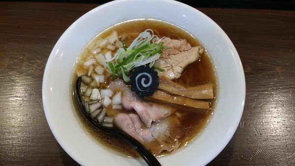 「肉煮干ラーメン&丸鶏中華そば」@らーめん 虎テツの写真