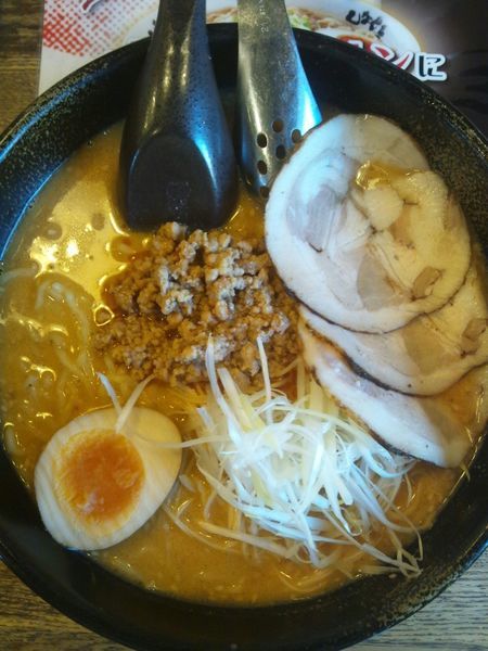 「四川担々麺（チャーシュートッピング）」@総本家 しなとら 美濃加茂店の写真