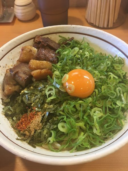 「塩まぜそば」@台湾まぜそば はなび 緑店の写真