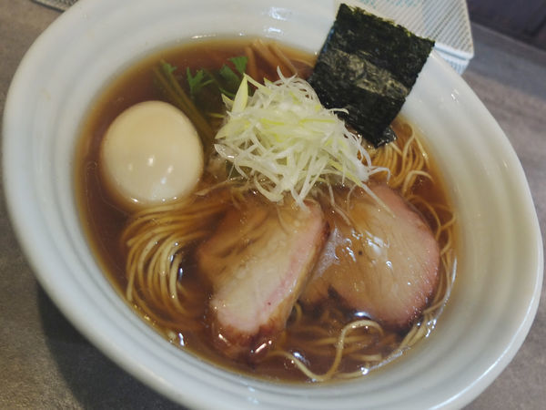 「淡麗味玉醤油そば」@麺処 風人の写真