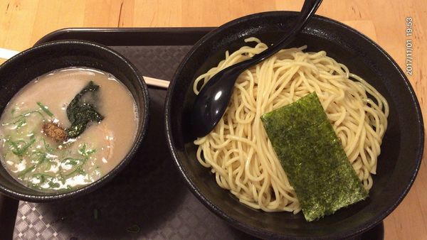 「豚骨つけ麺」@らーめん二男坊 福岡空港店の写真