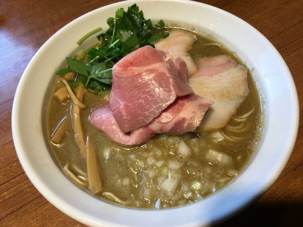 「さつま若軍鶏と平子煮干しの濃厚中華そば 880円」@寿製麺よしかわ 川越店の写真