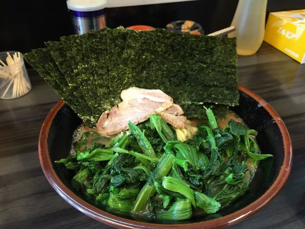 「朝ラー（のりW・ほうれん草）」@横浜家系らーめん 武術家の写真