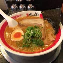 甘露醤油らーめん