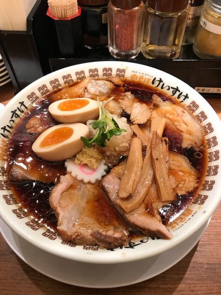 「肉そば醤油＋味玉」@NEW OLD STYLE 肉そば けいすけの写真