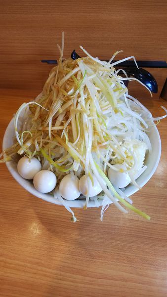 「小ラーメン ねぎ うずらトッピング」@ラーメン二郎 八王子野猿街道店2の写真