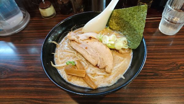 「味噌ラーメン （大盛）700円 + ちゃーしゅー丼 180円」@ラーメン長山の写真