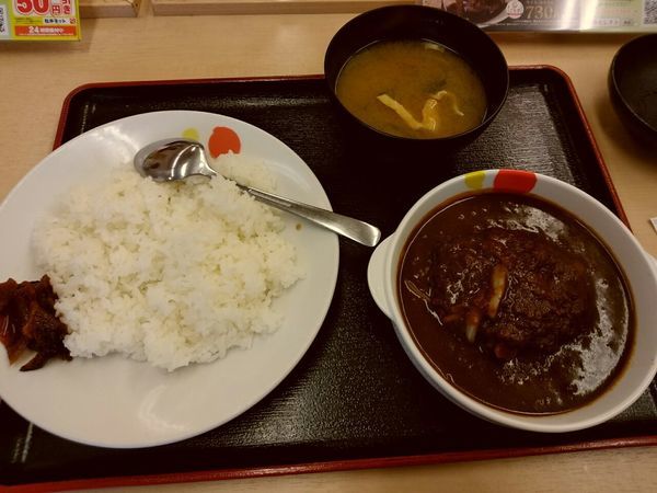 「ハンバーグカレー(並盛)590円」@松屋 高崎駅前店の写真