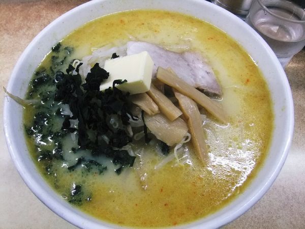 「味噌カレー牛乳ラーメン（830円）」@味の札幌 大西の写真