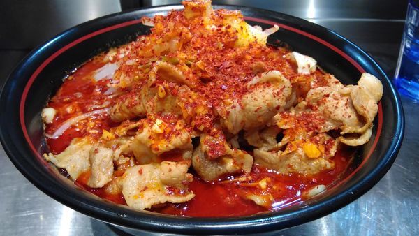 「鬼紅ラーメン」@麺創研 紅 府中の写真