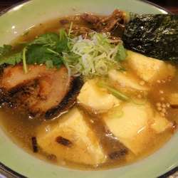 しろ 900円＋玉子豆富 100円＋ポークカレー 700円