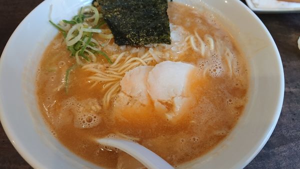 「濃厚オマール海老そば」@トリソバヤ チキンハートボーイズの写真