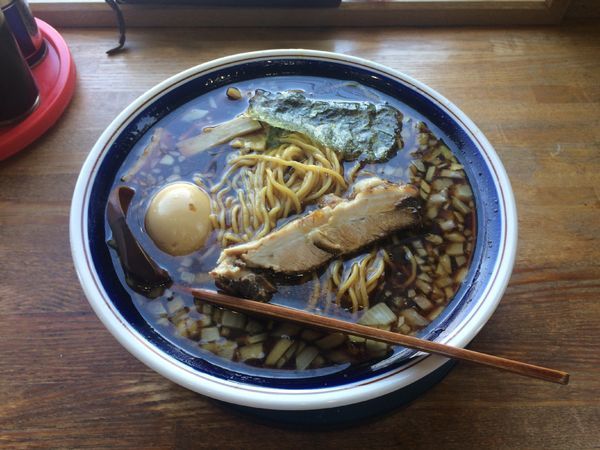 「いちらあぁめん 大盛 味玉」@炭火らあぁめんいちの写真