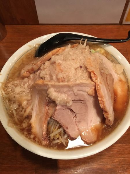 「スナックラーメン(100g)+大盛り100g+チャーシュー」@ラーメン大 荻窪店の写真