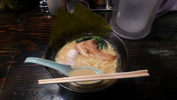 「とんこつ醤油」@横浜家系ラーメン 一蓮家 鴻池新田店の写真