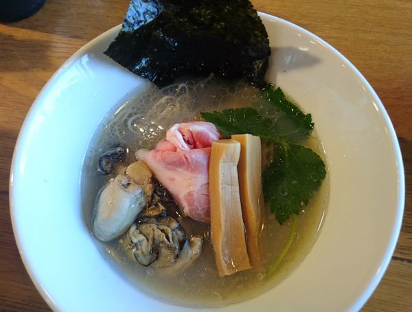 「牡蠣そば」@寿製麺よしかわ 坂戸店の写真