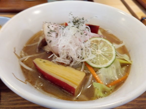 「あさりバターたんめん」@中華そば 麦右衛門の写真