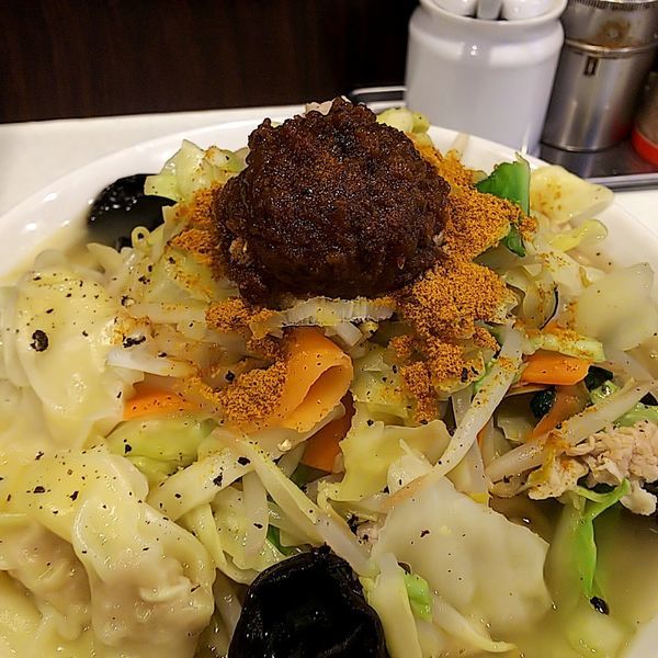 「玉カレーたんめん＋ワンタン」@麺処 まるよし商店の写真