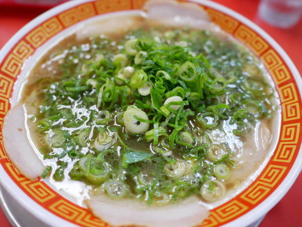 「中華そば 並 麺硬め＋味濃いめ＋ばらみ」@もっこす 大倉山本店の写真