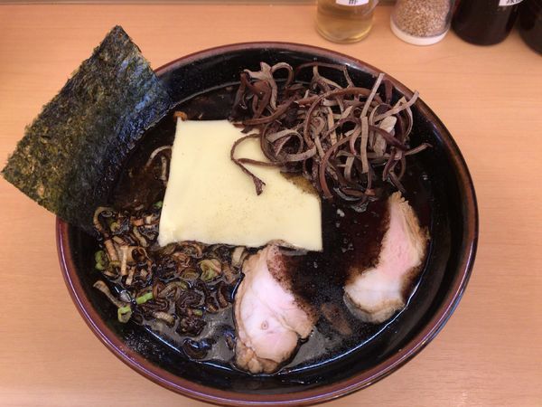 「濃厚とんこつ梅吉らーめん 甘口(680円)」@らーめん梅吉の写真