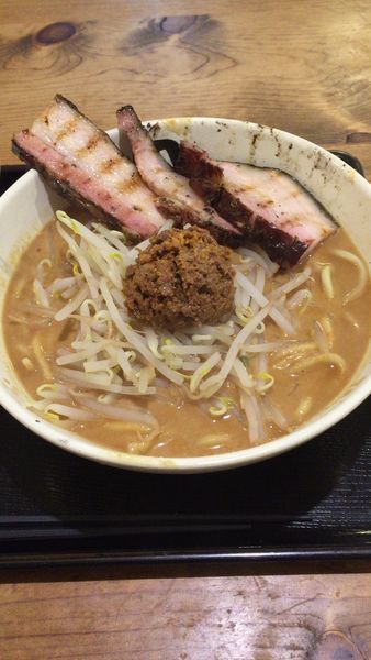 「焼豚肉味噌極濃厚味噌麺」@丹行味素 北新横浜本店の写真