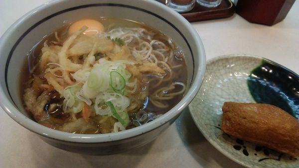 「天玉そば 450円 ＋ いなり 70円」@吉そば 日本橋店の写真