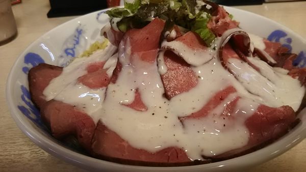 「ローストビーフまぜそば」@風風ラーメン 東松山店の写真