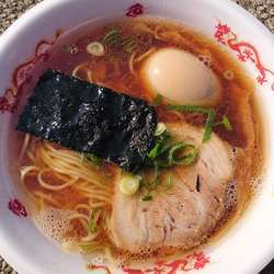 【支那そばや】醤油らぁ麺