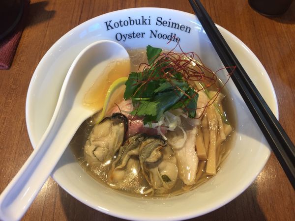 「牡蠣そば 880円」@寿製麺よしかわ 川越店の写真