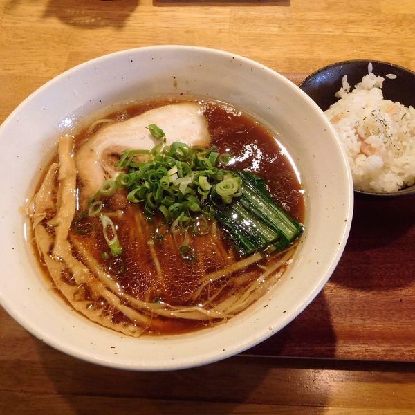 「べこ醤油らーめん（ご飯付 780円）」@tamazouの写真