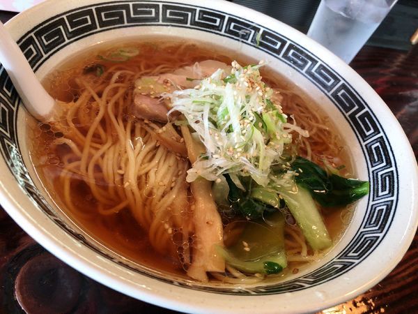 「塩ラーメン」@かじや飲食店の写真