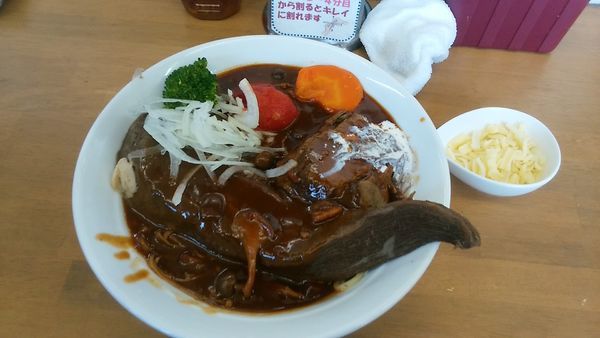 「(11/5限定)牛タントマト煮載せ　Ｂ」@MENYA 食い味の道有楽の写真